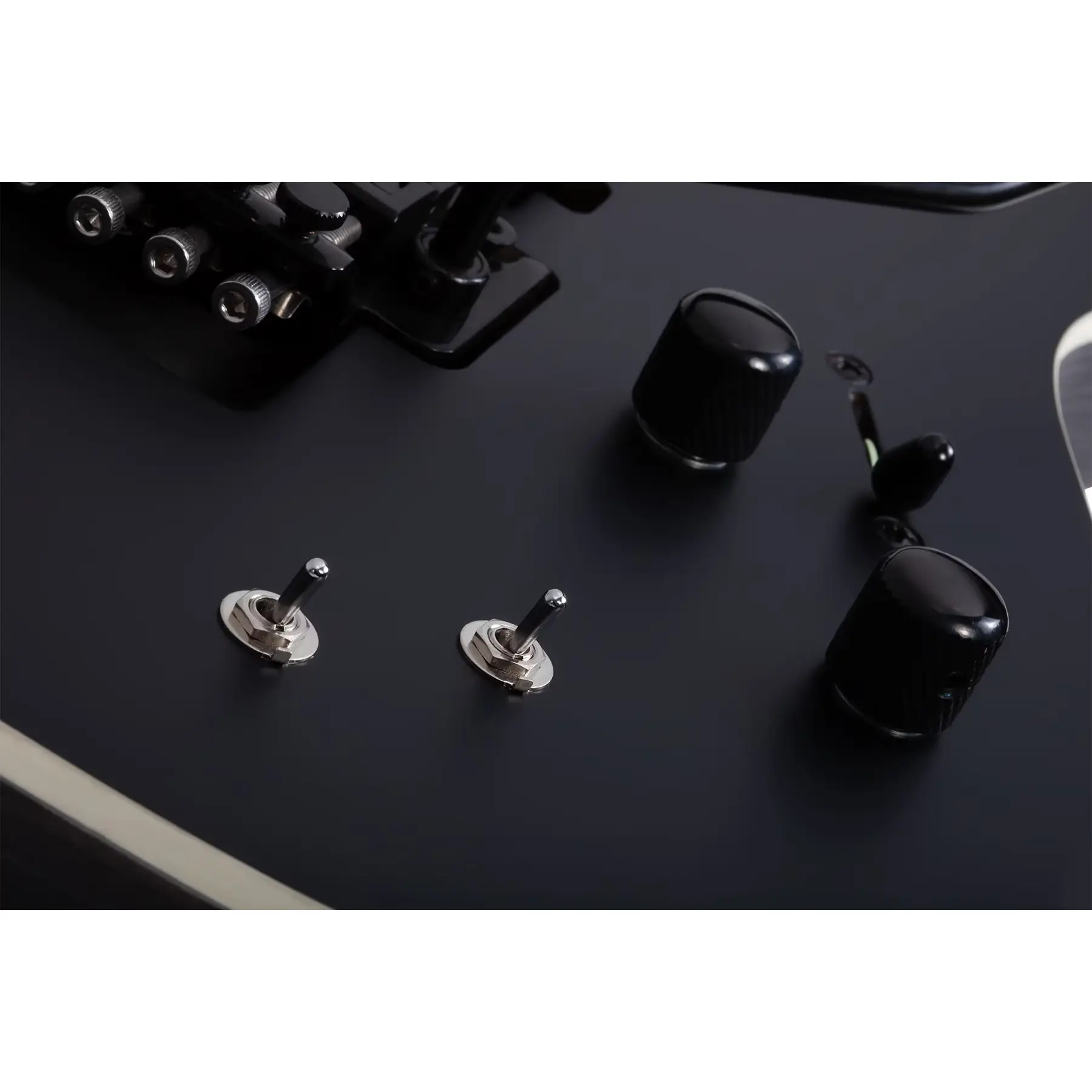 Schecter PT-7 FR-S SLS Elite Evil Twin 7 Telli Elektro Gitar (Satin Black) Schecter PT-7 FR-S SLS Elite Evil Twin 7 Telli Elektro Gitar (Satin Black)