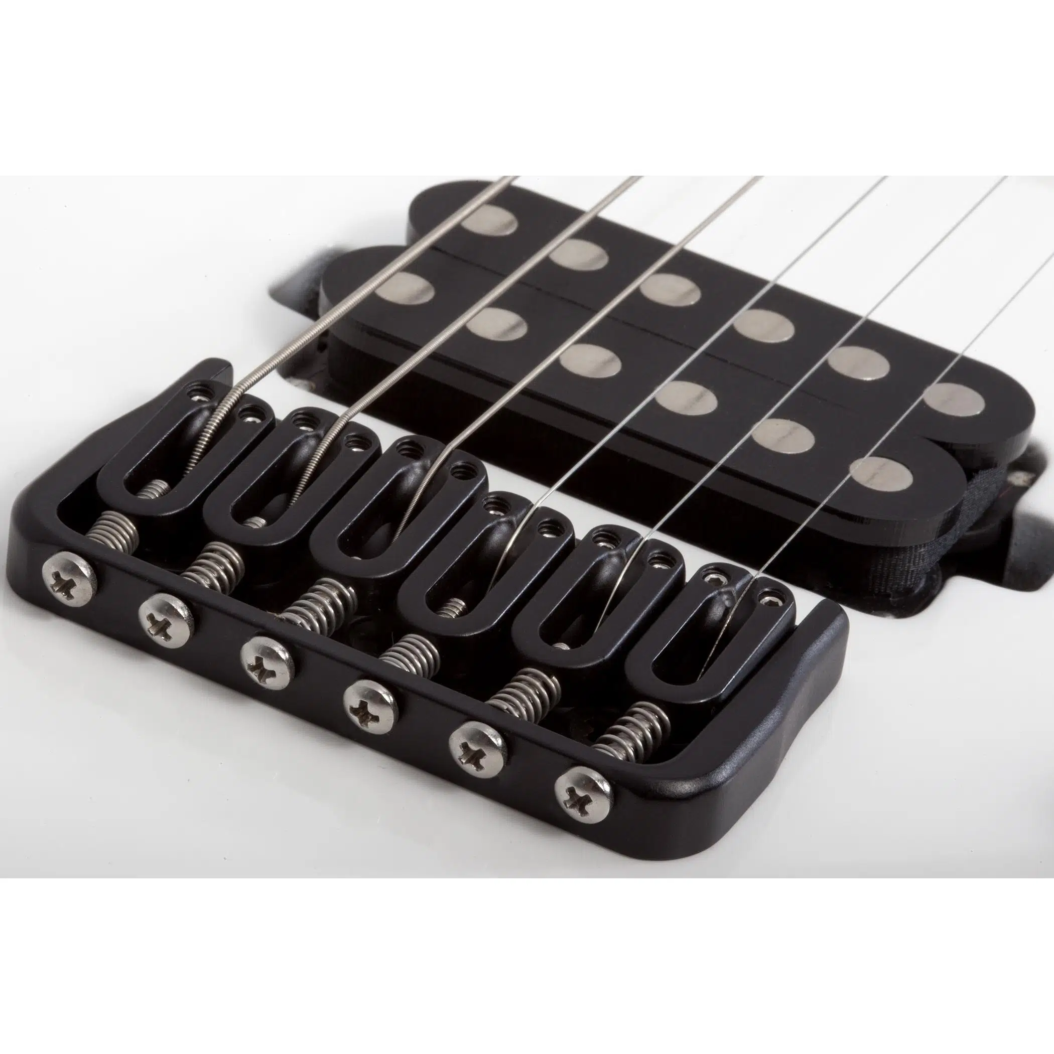 Schecter Reaper-6 Custom Elektro Gitar (Parlak Beyaz) Schecter Reaper-6 Custom Elektro Gitar (Parlak Beyaz)