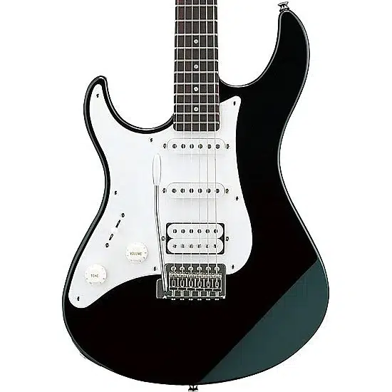 Yamaha Pacifica PA112JLBL Solak Elektro Gitar (Siyah) Yamaha Pacifica PA112JLBL Solak Elektro Gitar (Siyah)